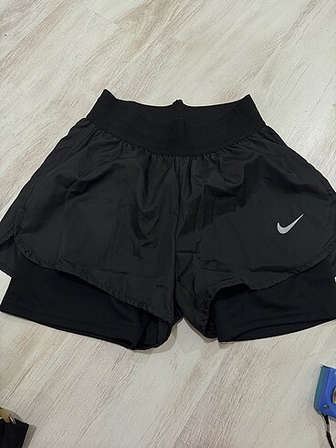 Nike bayan şort