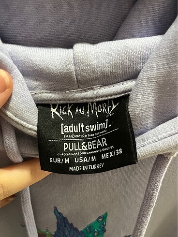 m Beden Rick and morty sweatshirt