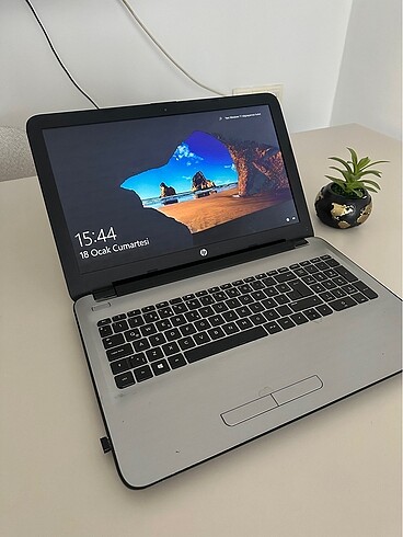 HP LAPTOP intel i3 işlemcili