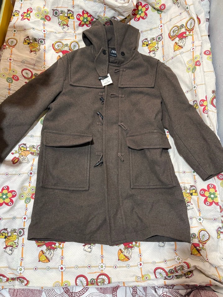 Düğmeli Kapüşonlu Kaban - Görsel 3