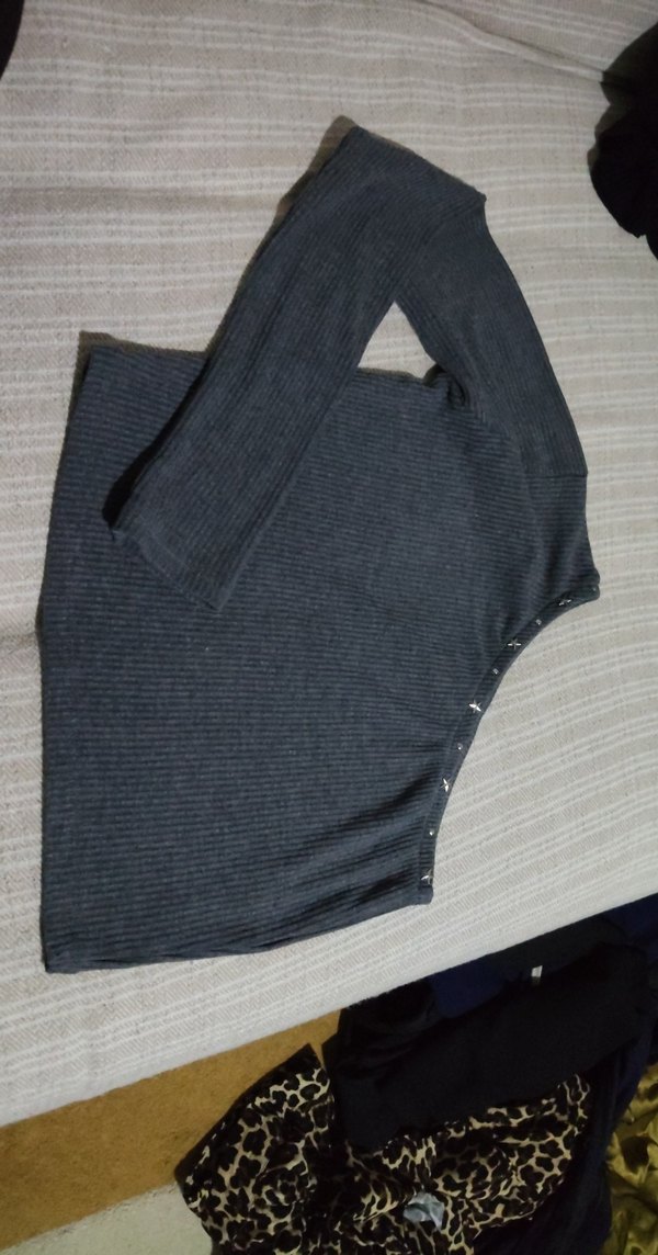 tek omuz gri crop - Görsel 2