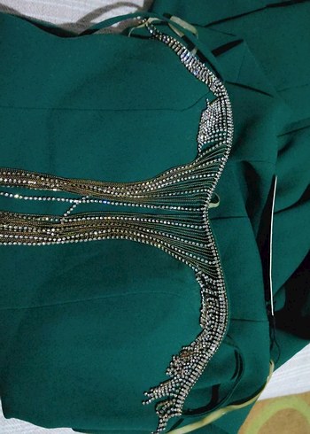 Zincir Detaylı Yeşil Uzun Abiye Elbise - Görsel 4