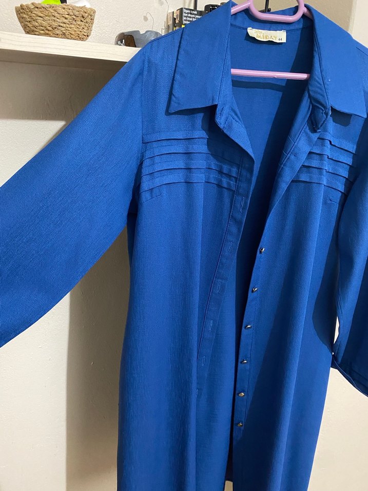 Mavi Uzun Düğmeli Saten Hamile Ceketi - Görsel 2