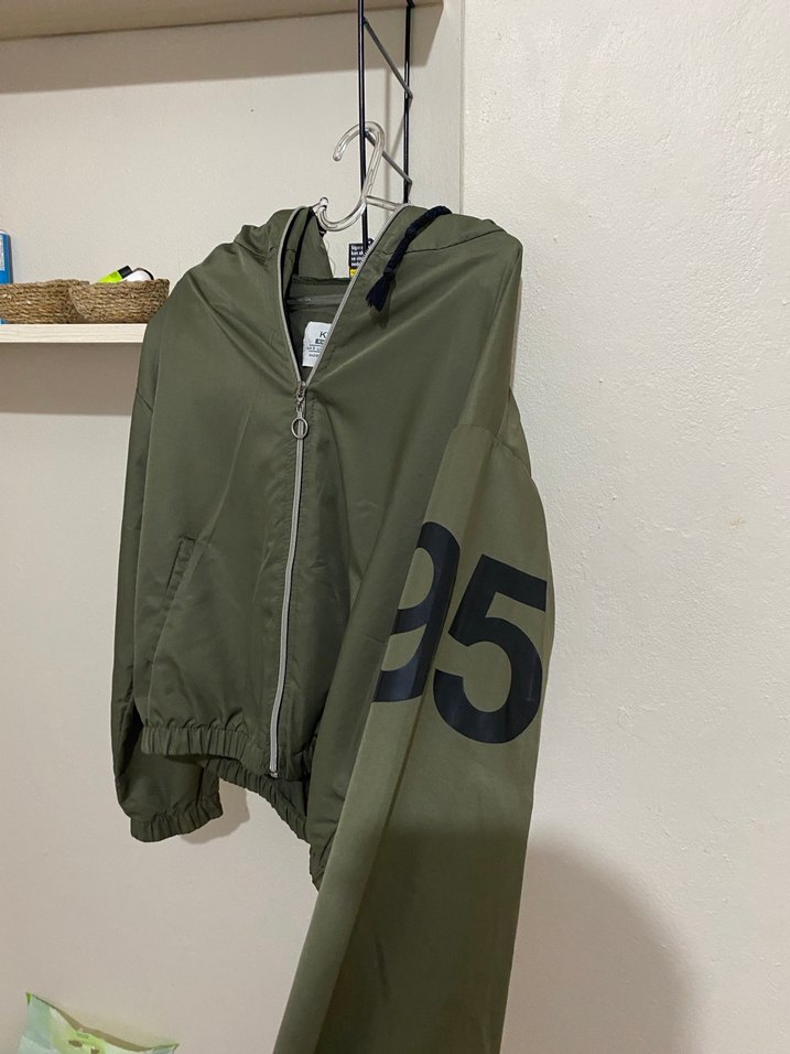 Kapüşonlu Yeşil Rahat Kesim Ceket - Görsel 2