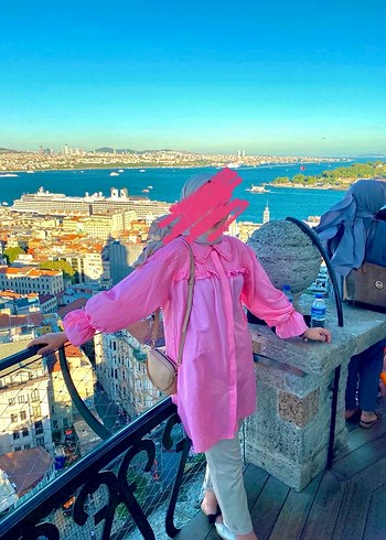 Pembe gömlek