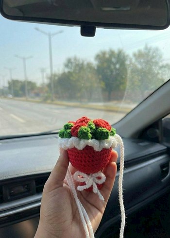 Amigurumi Kırmızı Çiçek Buketi Araba Süsü - Görsel 2