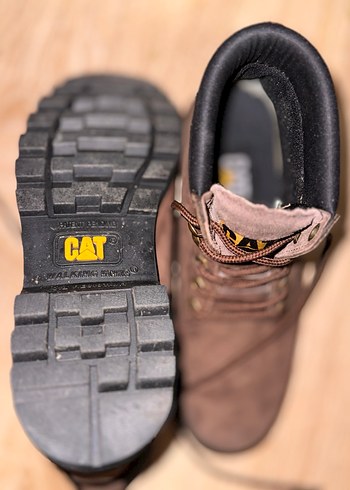 Caterpillar Kahverengi Nubuk Bot - Görsel 4