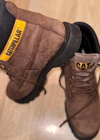 Caterpillar Kahverengi Nubuk Bot - Görsel 3