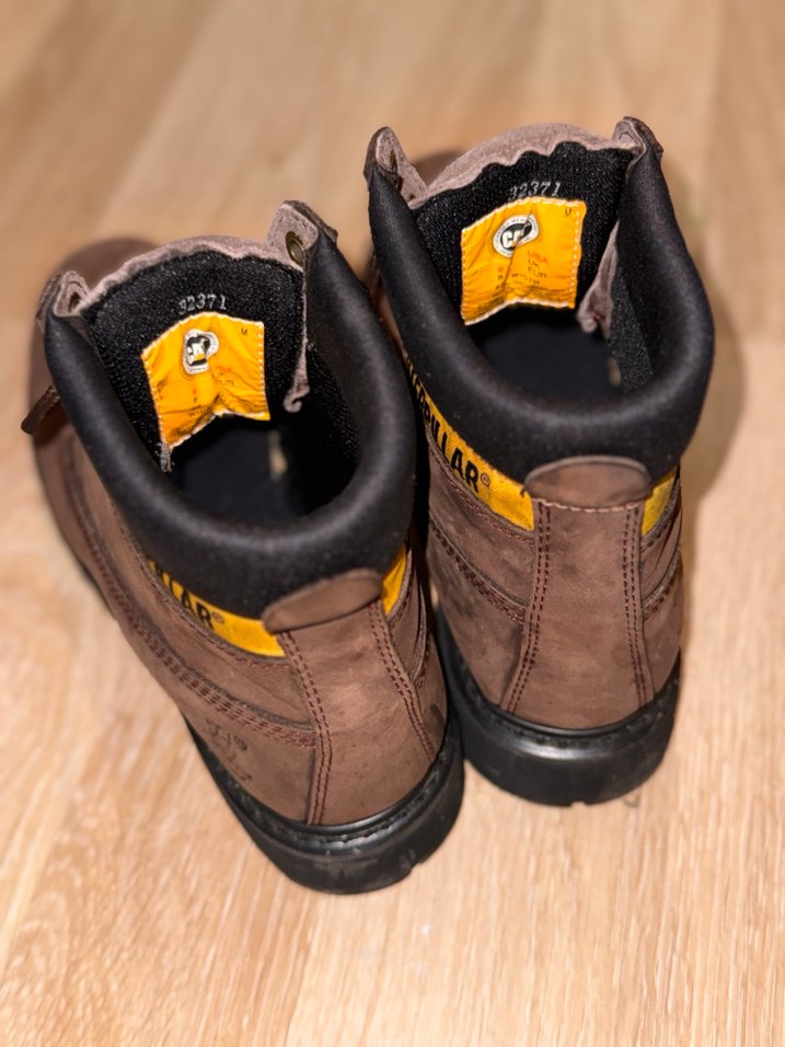 Caterpillar Kahverengi Nubuk Bot - Görsel 2