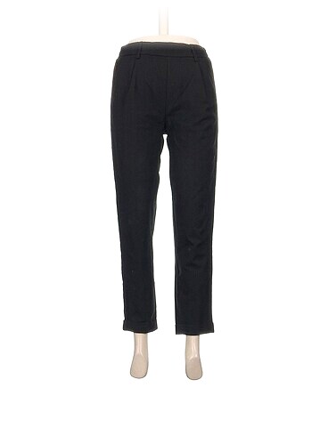 Bershka Kumaş Pantolon %70 İndirimli.