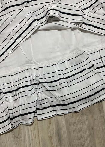 Çizgili Fırfırlı Kolsuz Bluz - Görsel 2