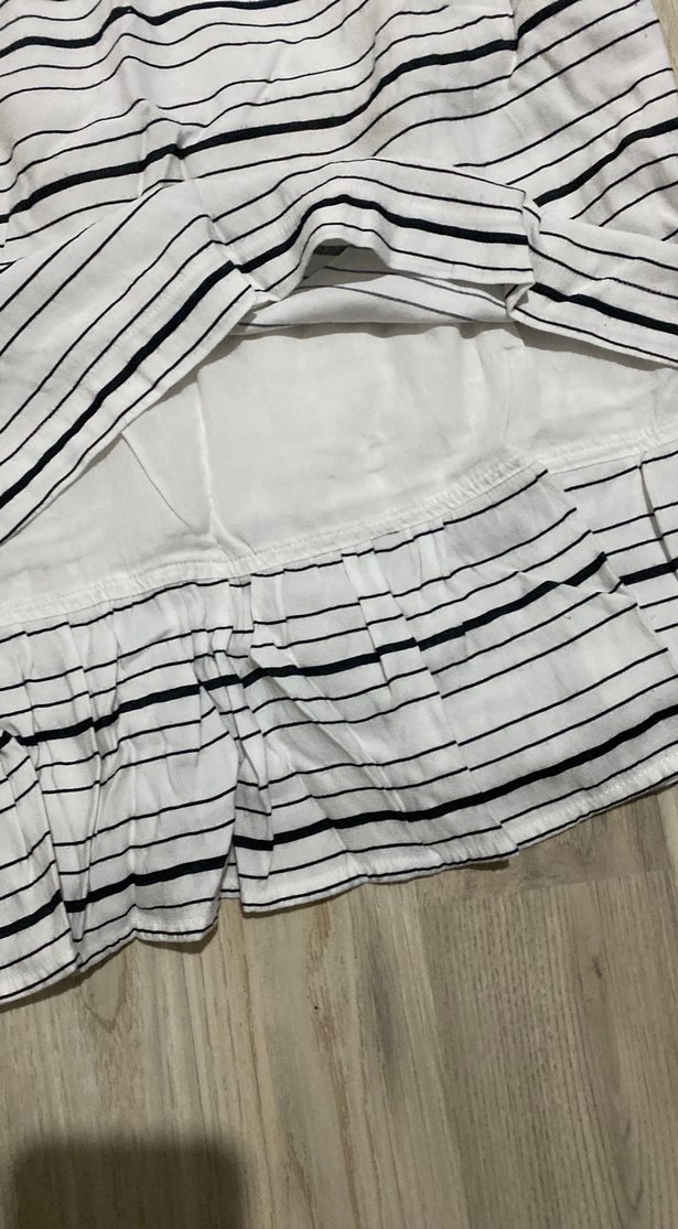 Çizgili Fırfırlı Kolsuz Bluz - Görsel 2