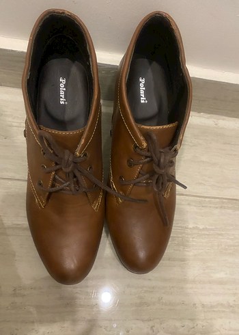 Kahverengi Deri Topuklu Kadın Bot - Görsel 2