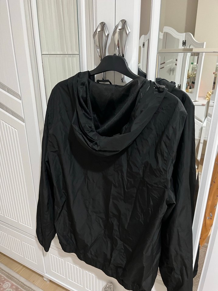 XSIDE Siyah yağmurluk - Görsel 2