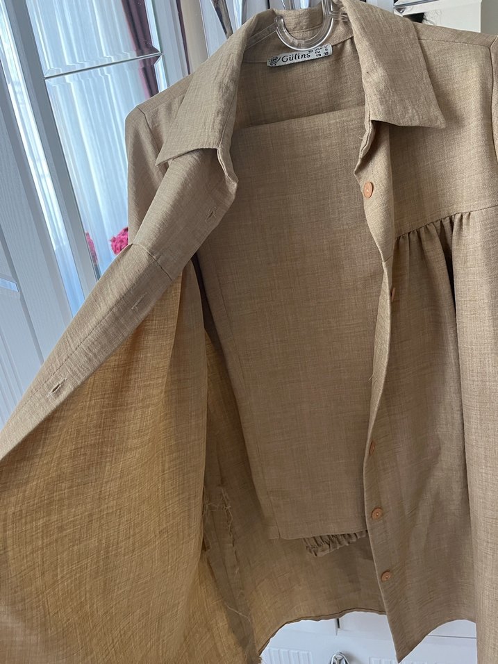 Bej, düğmeli, uzun keten gömlek - Görsel 2