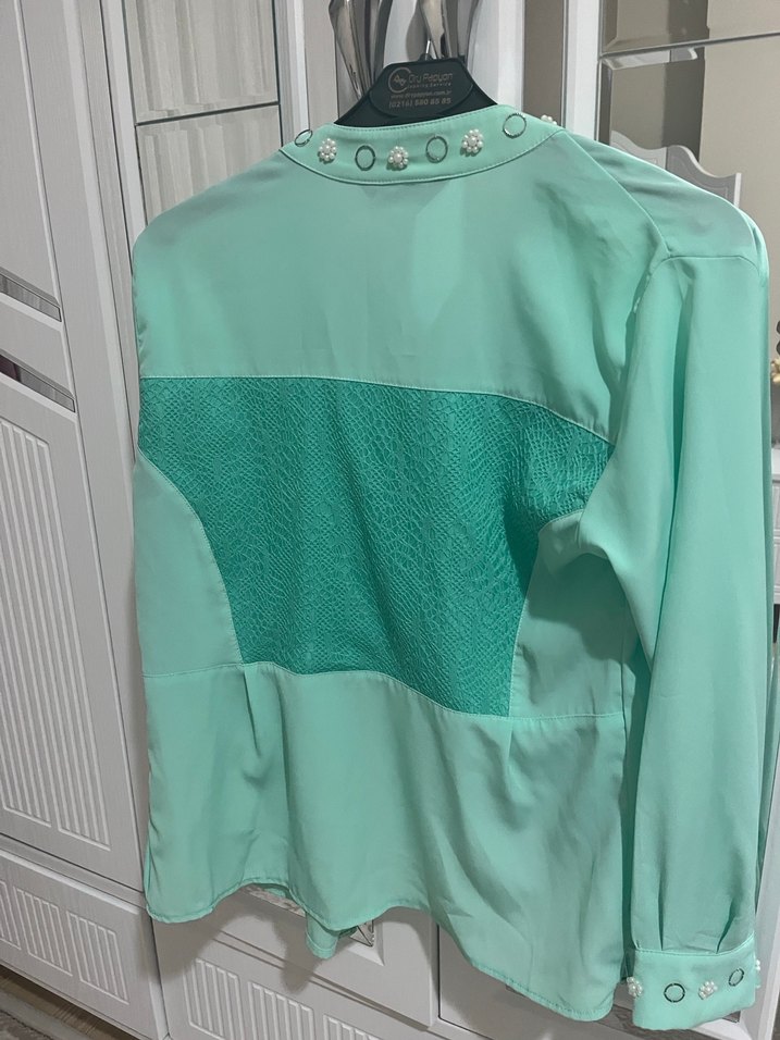 Düğmeli Turkuaz Kadın Gömlek - Görsel 2