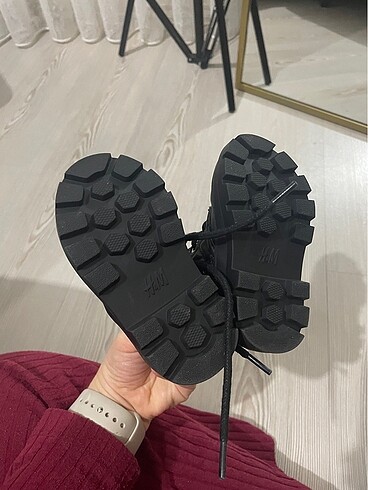19 Beden siyah Renk H&M siyah bot