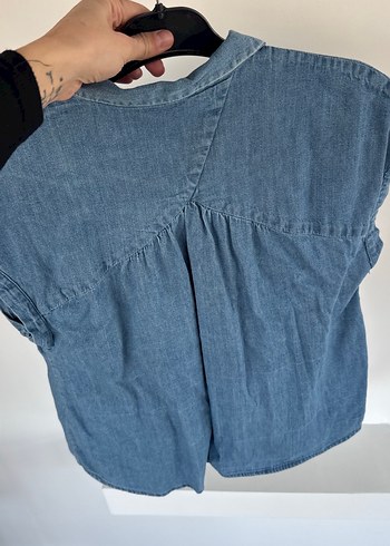 Düğmeli Kısa Kollu Denim Gömlek - Görsel 3