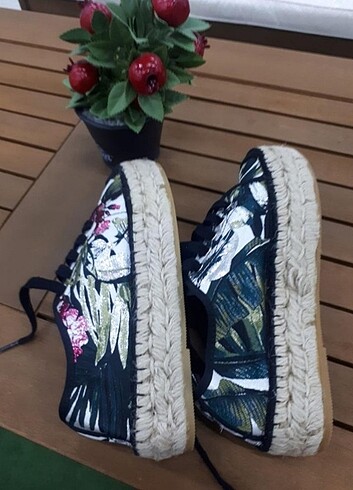 37 Beden Divarese Espadril