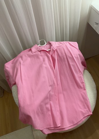 Pembe Gömlek