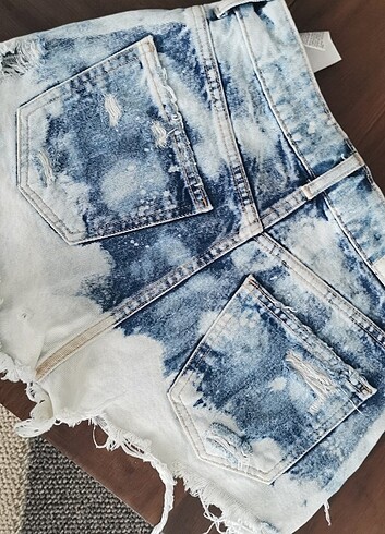 34 Beden mavi Renk Jean şort