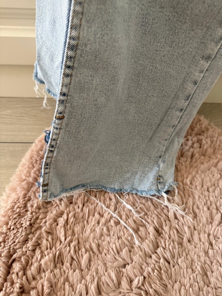 Paçası yırtmaçlı jean - Görsel 5