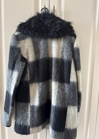 Kürk Detaylı Gri Kareli Midi Kadın Kaban - Görsel 2