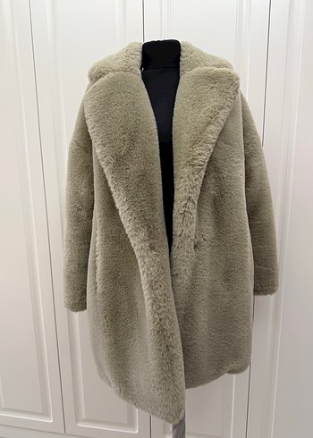 Bej Uzun Kollu Kadın Kürklü Kaban - Görsel 2