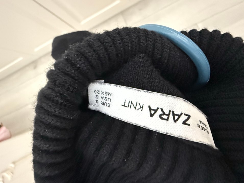 Siyah Boğazlı Triko Kadın Kazak - Görsel 3