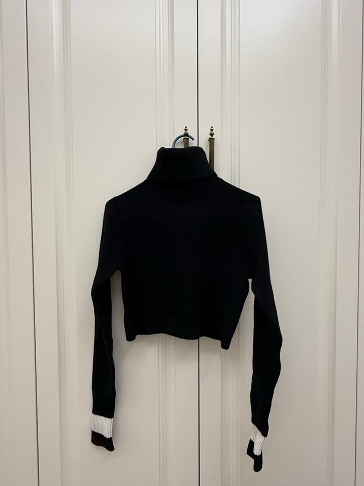 Siyah Boğazlı Triko Kadın Kazak - Görsel 2