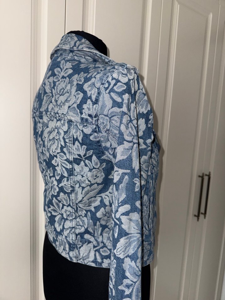 Çiçek Desenli  Jean Ceket - Görsel 5