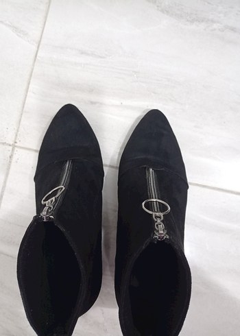 Siyah Süet Kadın Bot - Görsel 4