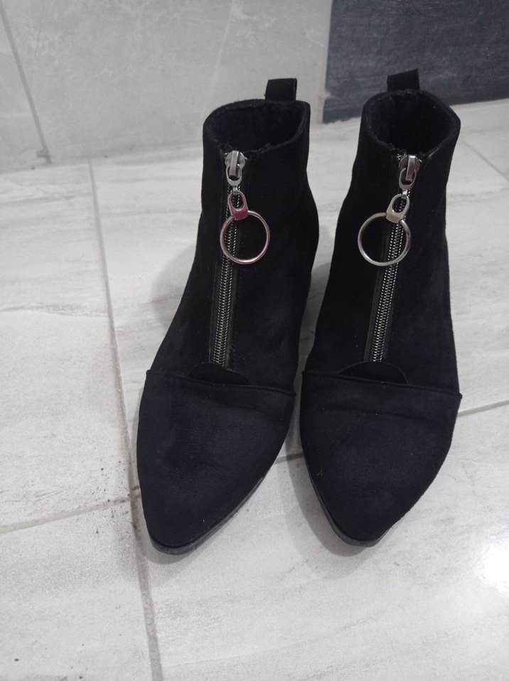 Siyah Süet Kadın Bot - Görsel 3
