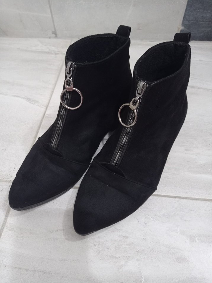 Siyah Süet Kadın Bot - Görsel 2