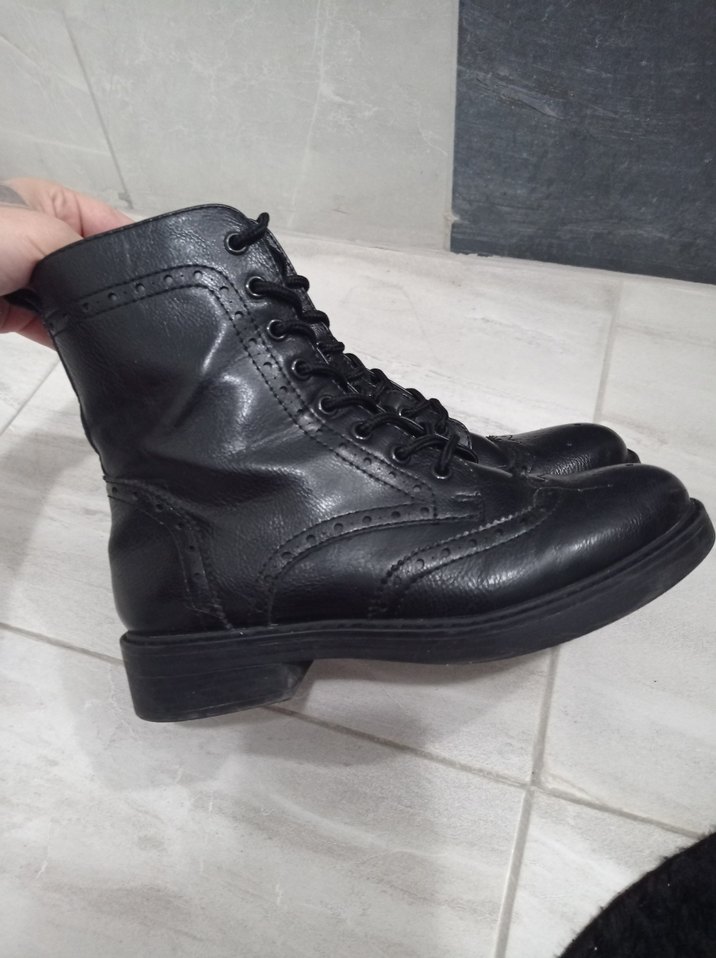 Siyah hakiki deri kadın bot - Görsel 3