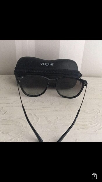 Vogue 1kere kullanıldı #vogue#rayban