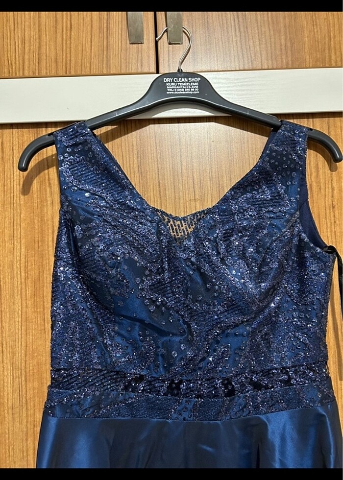 Lacivert abiye - Görsel 4