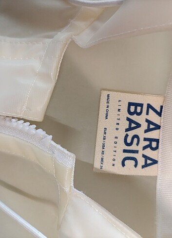 xs Beden beyaz Renk Zara Bacis Yağmurluk