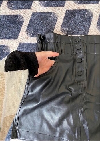 Kemerli Siyah Deri Mini Etek - Görsel 4