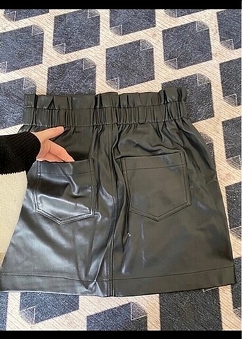 Kemerli Siyah Deri Mini Etek - Görsel 2