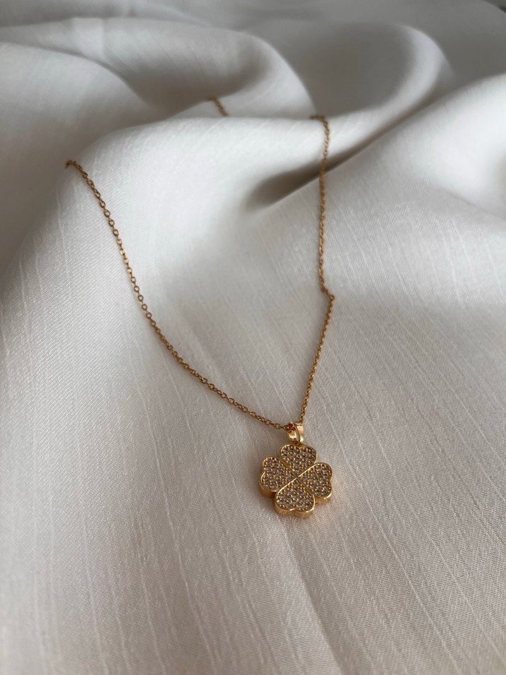İnce Zincirli Altın Renk Yonca Kolye - Görsel 2
