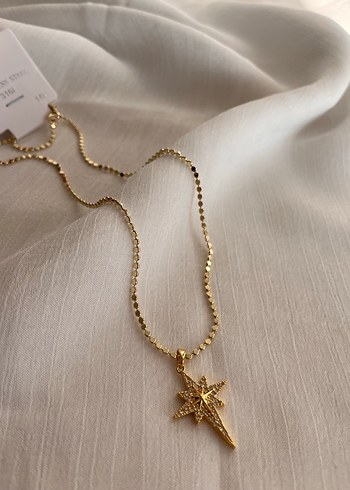 Altın renkli yıldız detaylı çelik kolye - Görsel 2