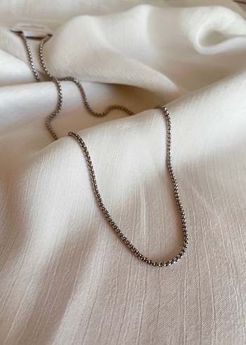 Uzun Gri Zincir Detaylı Minimalist erkek kolye - Görsel 2