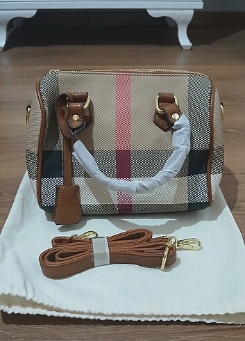 Burberry Çanta