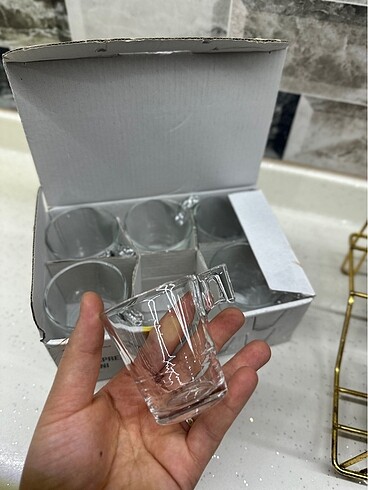 Expresso ve Türk kahvesi fincanı olarak da kullanılır