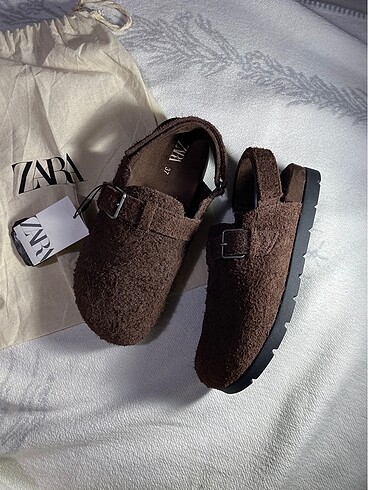 Zara Zara 0 İnek Derisi Tokalı Sabo