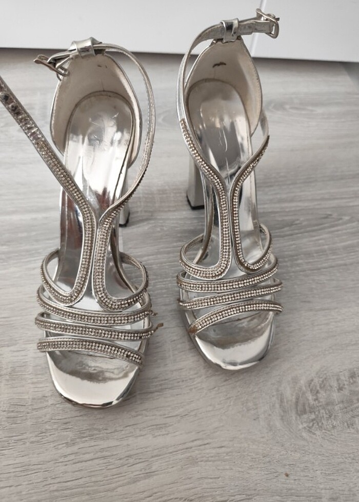 36 numara  kalın topuk ayakkabı  - Görsel 4