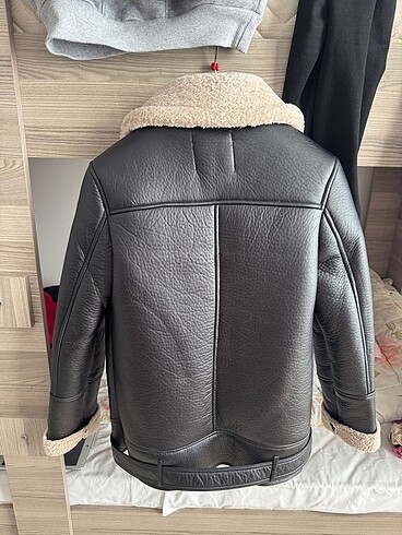 Stradivarius Stradivarius biker kürkü mont