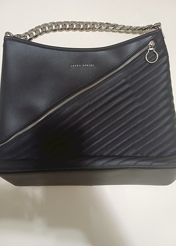 Laura Ashley Siyah Deri Zincir Askılı Çanta Avrupadan alınma
