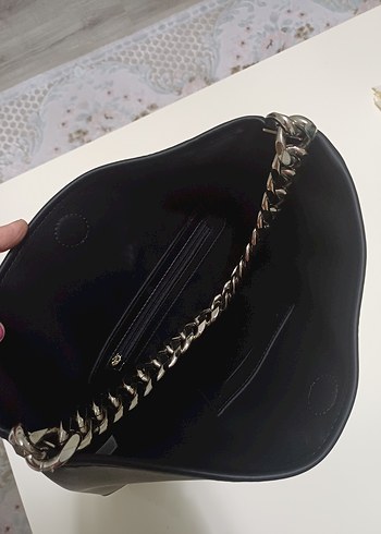 Beden Laura Ashley Siyah Deri Zincir Askılı Çanta Avrupadan alınma